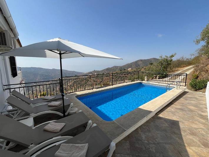 Chambre d’hôte pour 2 personnes, avec vue ainsi que jardin et piscine à Arenas - 3