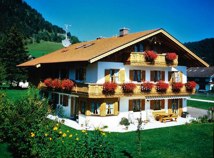 Ferienwohnung für 3 Personen, mit Balkon und Terrasse sowie Ausblick
