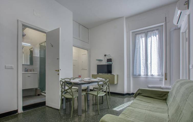 Appartamento intero, Accogliente appartamento vicino a Genova: a 300 m dal mare e dai ristoranti, animali ammessi in Genova (Città), Genoa