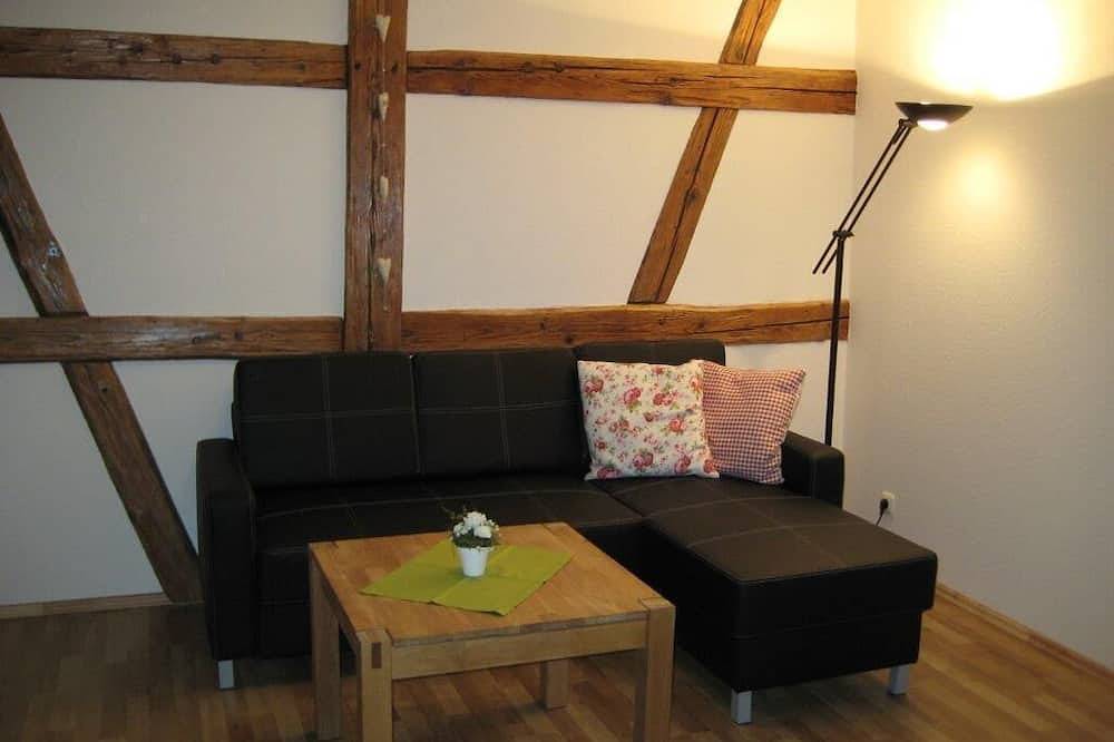 Ganze Wohnung, Rosenzauber Appartement mit frei gelegtem Fachwerk im 1. Og für max. 2 Personen in Sommerhausen, Fränkisches Weinland