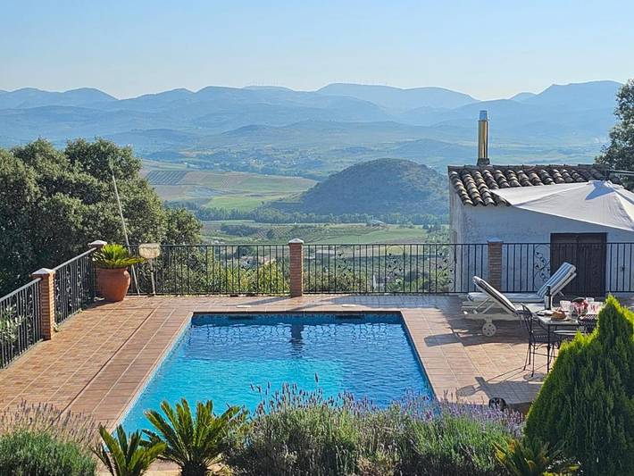 Chalet para 4 personas, con vistas además de piscina y jardín, Se admiten mascotas en Sierra Sur Jaen - 3