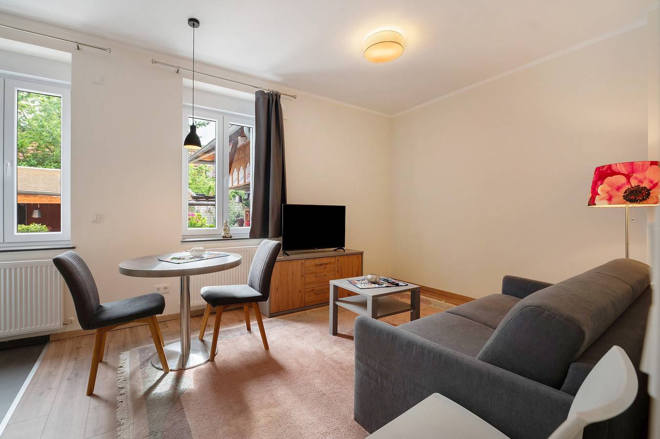 Entire apartment, Apartment 'Wohnung 5' with Wi-Fi and Air Conditioning in Gau-Odernheim, Rhinehesse region