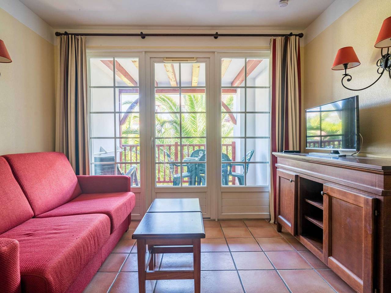 Apartamento entero, Apartamento acogedor con piscina cerca del golf - Ciboure in Ciboure, Region de Bayona