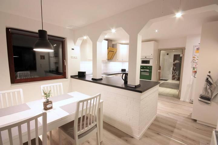 Ferienhaus für 6 Personen, mit Balkon und Terrasse sowie Garten und Sauna