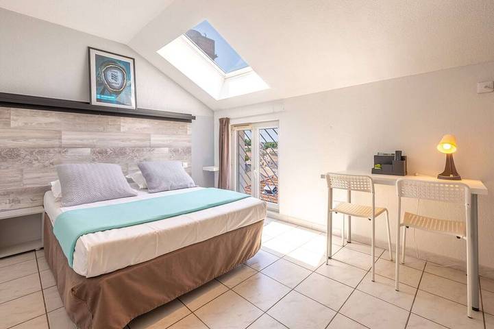 Gîte pour 2 personnes dans Office De Tourisme D Avignon