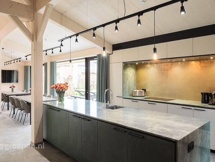 Ferienhaus für 42 Personen, mit Sauna und Terrasse sowie Whirlpool und Balkon/Terrasse in Flandern - 3