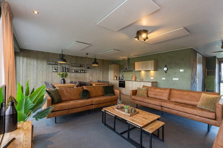 Strandhaus für 12 Personen, mit Terrasse in Vrouwenpolder
