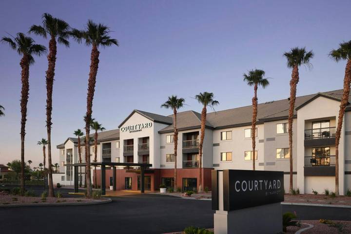 Hôtel pour 3 personnes, avec jacuzzi et piscine