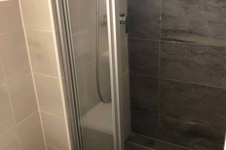 Ganze Wohnung, Schöne Ferienwohnung am Rand der schwäbischen Alb, wandern, relaxen, Therme! in Beuren, Albsteig Etappe 9