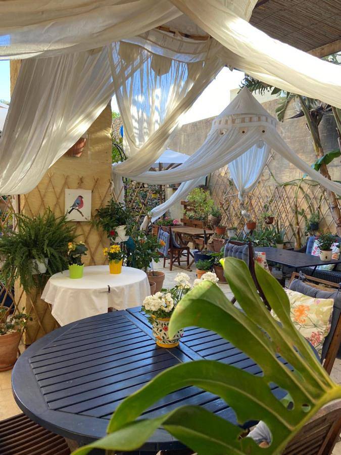 Chambre d’hôte pour 2 personnes, avec piscine ainsi que vue et jardin dans Xaghra - 4