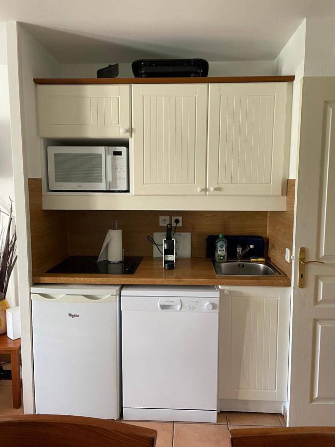 Gîte pour 4 personnes, avec piscine et jardin ainsi que terrasse et vue, animaux acceptés à Uhart-Cize - 4