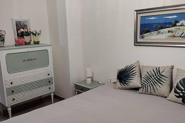 Appartement entier, Bright apartment with veranda and private parking space. in Trapani, Province de Trapani