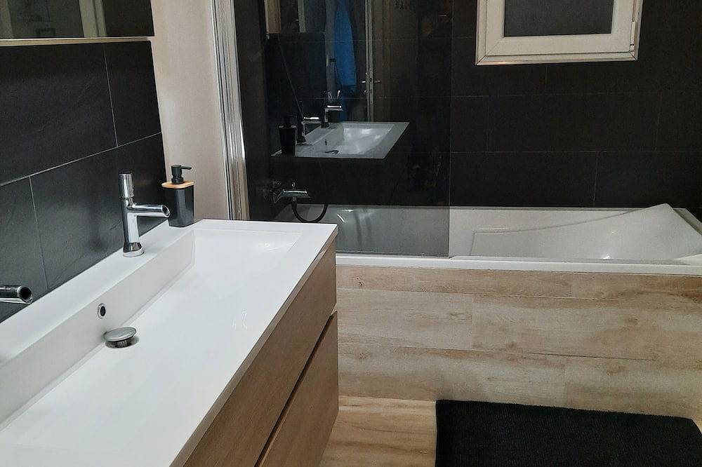 Whole house between Aix and Cassis in Meyreuil, Aix-en-Provence und Umgebung