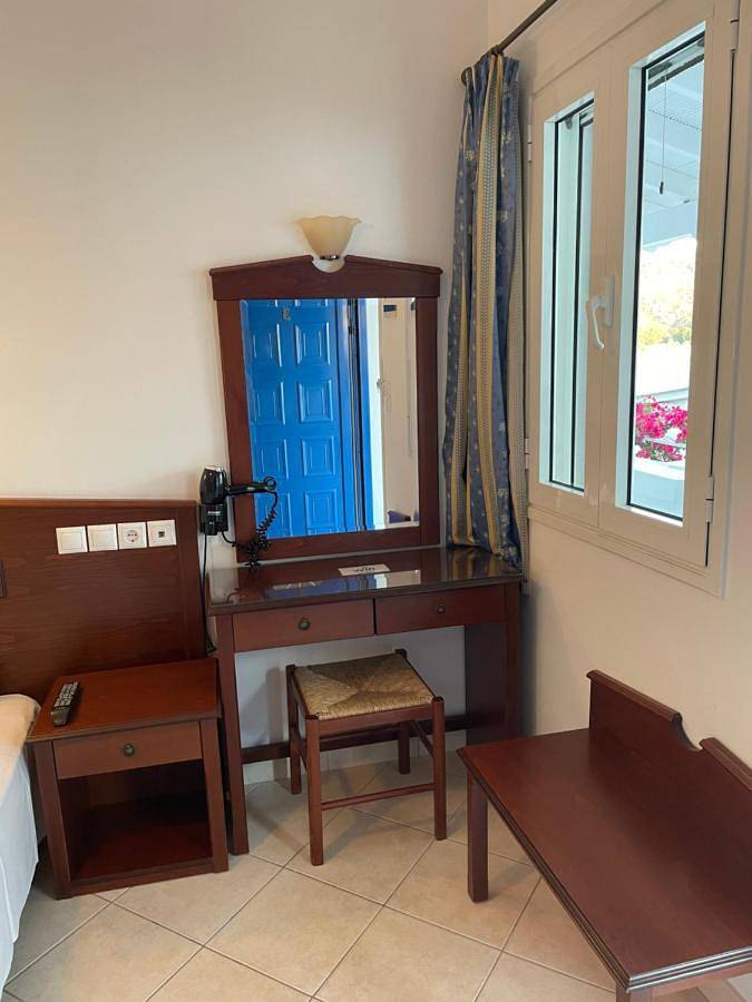 Elpis Rooms in Mylopotas, Chora (Ios)