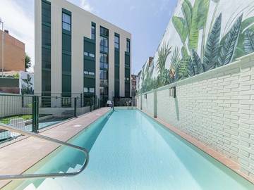 Ferienwohnung für 4 Personen, mit Pool und Garten in Madrid