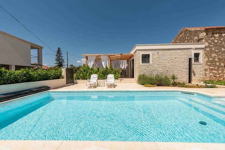 Apartamento entero, Studio Apartment Varos with shared pool in Ugljan, Isla de Ugljan