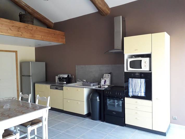 Gîte pour 9 personnes, avec jardin et terrasse à Saint-Bonnet-le-Froid - 2