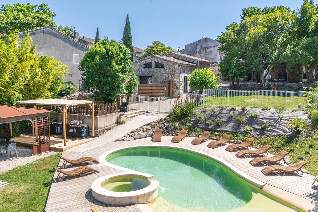 Ferienhaus für 15 Personen mit Pool in Grospierres, Ardèche