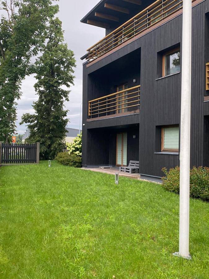 Ferienwohnung für 3 Personen, mit Ausblick und Garten sowie Terrasse in Riga