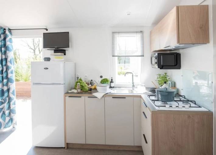 Mobil home pour 6 personnes, avec bassin pour enfant dans Plage De Treherve - 4