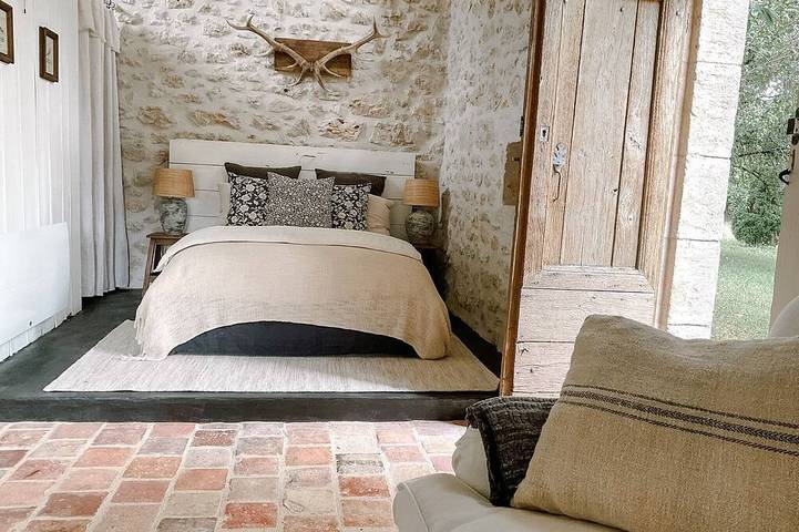 Gîte pour 2 personnes, avec jardin ainsi que terrasse et piscine à Tourtoirac - 2