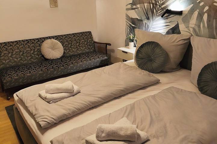Ganze Wohnung, Haus 113 - Ferienwohnung Burgperle, Burghausen, 24h Self-Check-in in Burghausen, Landkreis Altötting