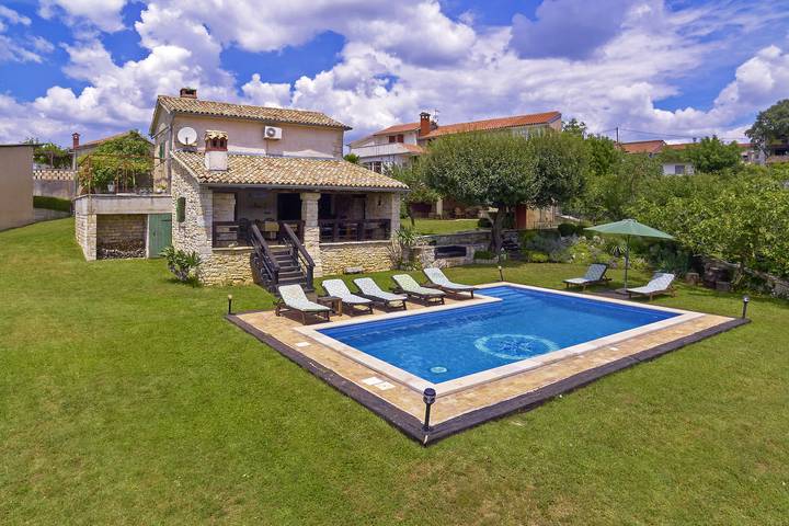 Maison de vacances pour 8 personnes, avec piscine et jardin
