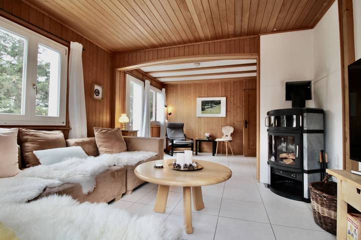 Ferienhaus für 8 Personen, mit Terrasse und Garten sowie Ausblick in der Lenzerheide