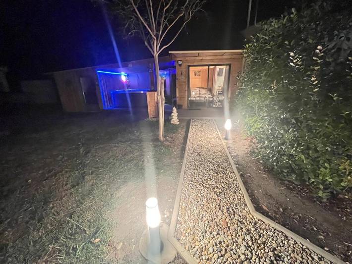 Gîte pour 2 personnes, avec terrasse et sauna ainsi que jardin et jacuzzi à Saint-Savin (Gironde) - 3