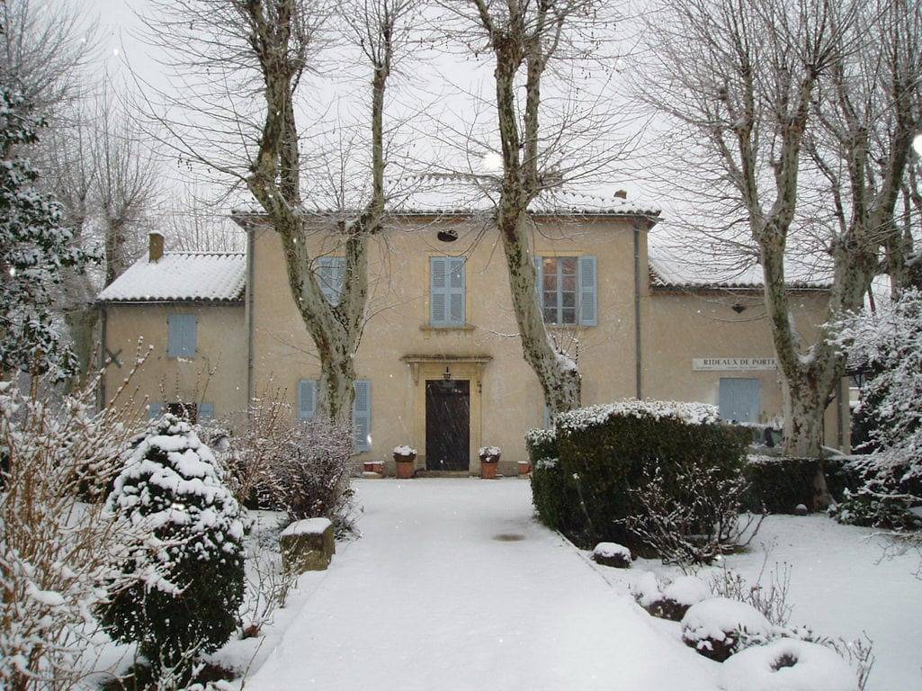 Chambres d'hôtes Les Faverolles - Chambre "Lavande" in Avignon, Vaucluse