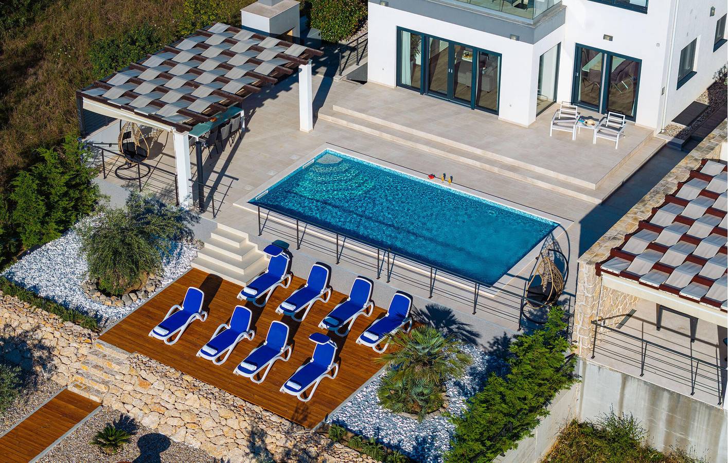 Gemütliche Ferienwohnung mit Pool und Meerblick, 2,5 km vom Strand entfernt in Jasenice, Zadar