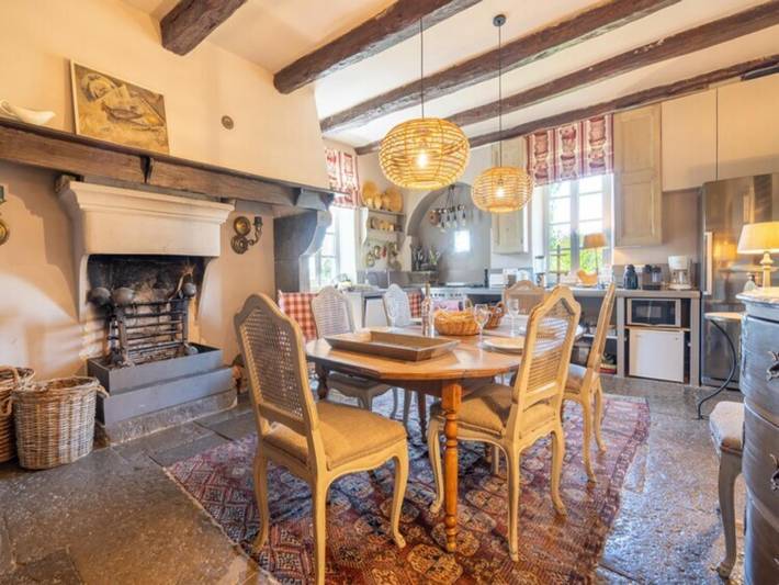 Location de vacances pour 11 personnes, avec terrasse et jardin à Labeaume - 3