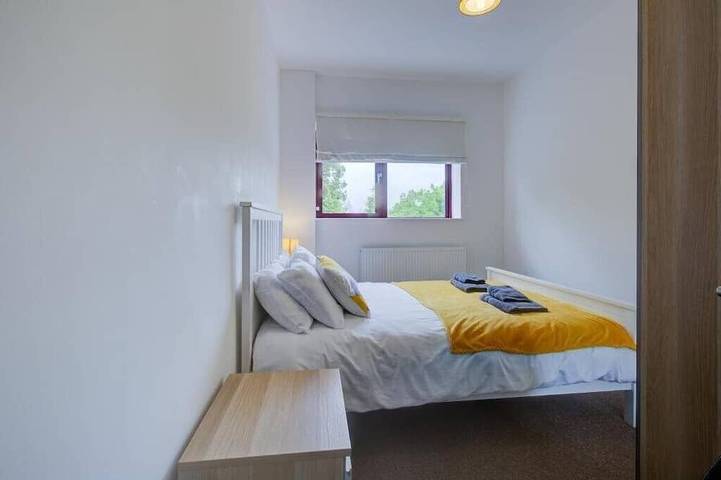 Ganze Wohnung, Fareham Centre Flat with Free Parking for 2 Cars in Fareham, Hampshire