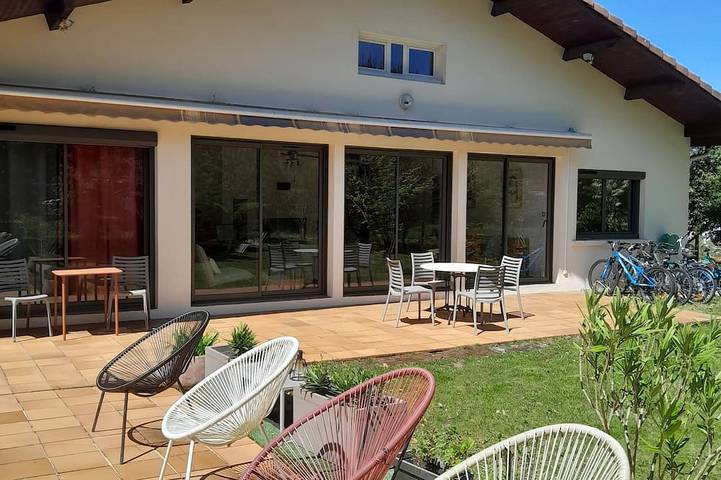 Ferienhaus für 10 Personen, mit Terrasse und Garten in Messanges
