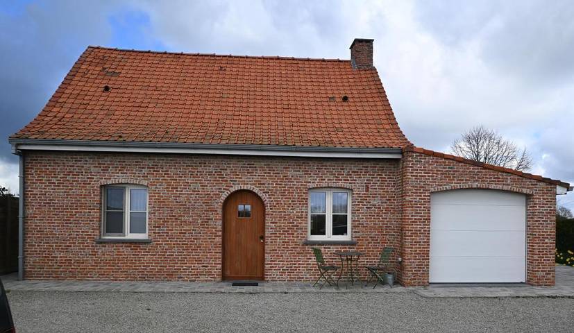 Location de vacances pour 8 personnes, avec Terrasse ainsi que Jardin et Vue à Moorslede