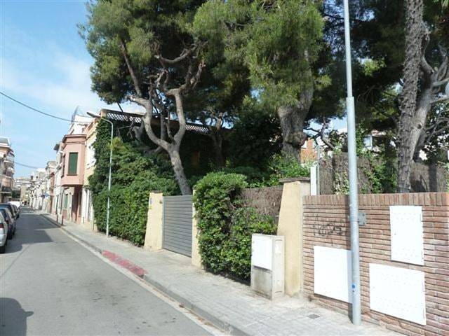 Location de vacances pour 8 personnes, avec Terrasse ainsi que Jardin et Vue à Premià de Mar - 2