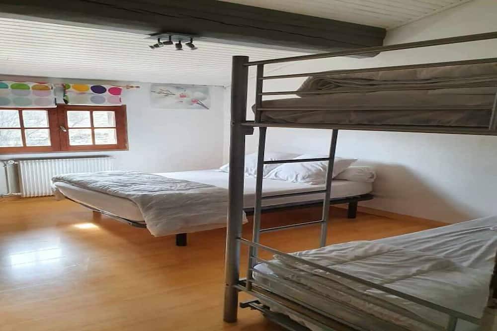 Appartement entier, Matemale appartement T3 avec balcon in Matemale, Parc naturel régional des Pyrénées catalanes