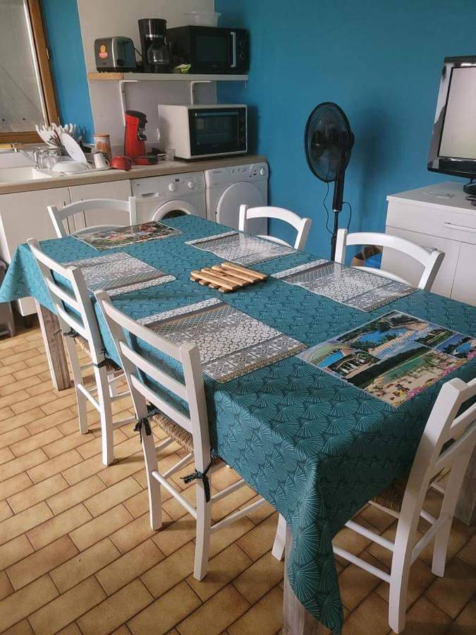 Maison d’hôte pour 2 personnes, avec terrasse ainsi que jardin et jacuzzi, animaux acceptés