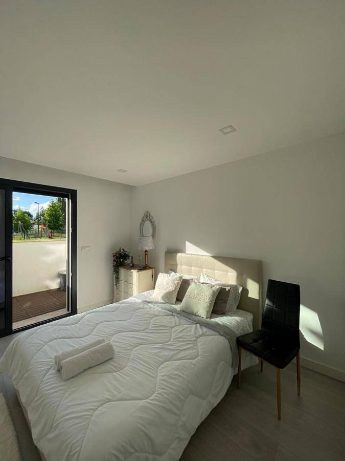Apartamento de férias inteiro, Quarto Privado em Alojamento Local perto do Rio Vez em Arcos de Valdevez in Praia Fluvial da Valeta, Arcos de Valdevez (cidade)