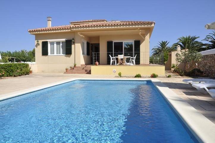 Apartamento para 8 personas, con jardín y terraza en Sa Caleta (Menorca)