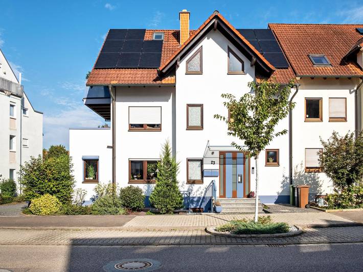 Ferienwohnung für 3 Personen, mit Sauna und Terrasse in Freiburg