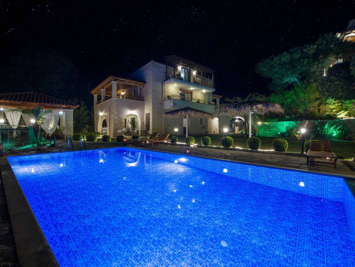 Geroulios Kastro Villa I, Heated Pool, Seaview in Chania und Umgebung