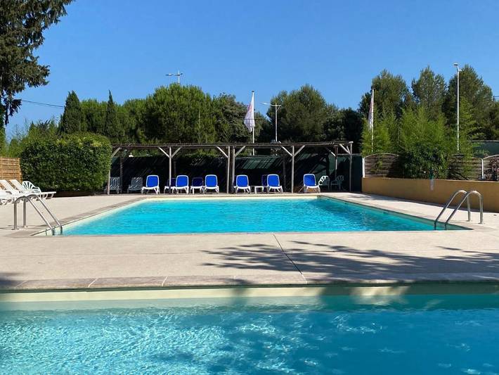 Camping für 4 Personen, mit Garten und Terrasse sowie Pool - 1