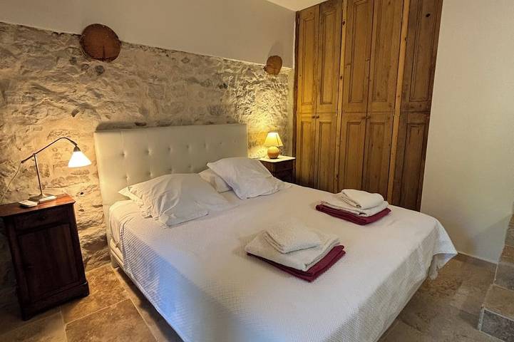 Gîte pour 12 personnes, avec jardin et piscine à Vacqueyras - 3