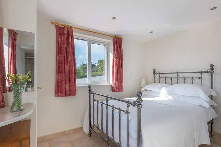 Polmorla, pet friendly in Polzeath in St Minver Lowlands, Pentire Point - Widemouth