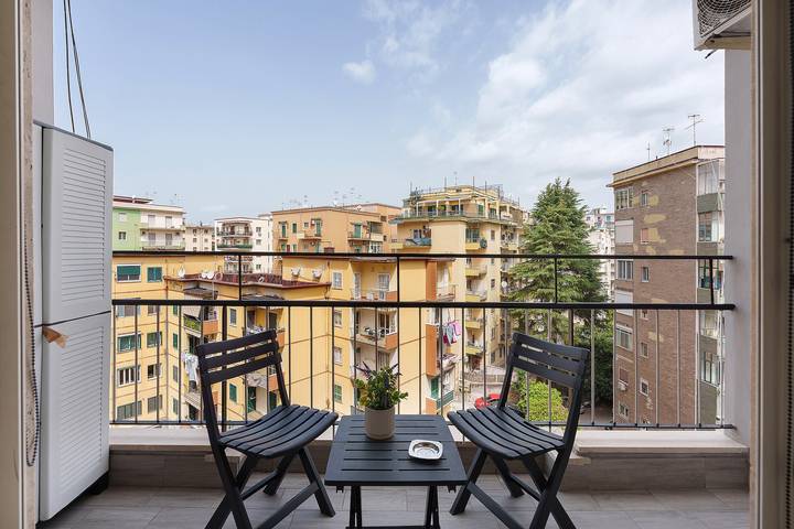 Gîte pour 3 personnes, avec balcon, adapté aux familles à Naples - 2
