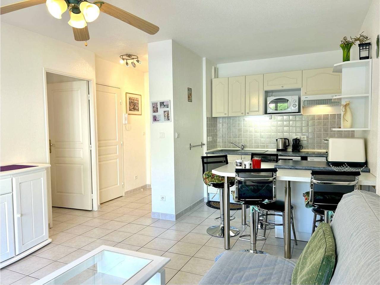 Appartamento intero, 2-room air-conditioned apartment with terrace and parking in Le Lavandou in Le Lavandou, Toulon e dintorni