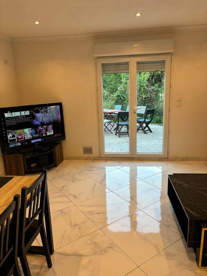 Location de vacances pour 8 personnes, avec vue et jardin à Garges-lès-Gonesse - 4