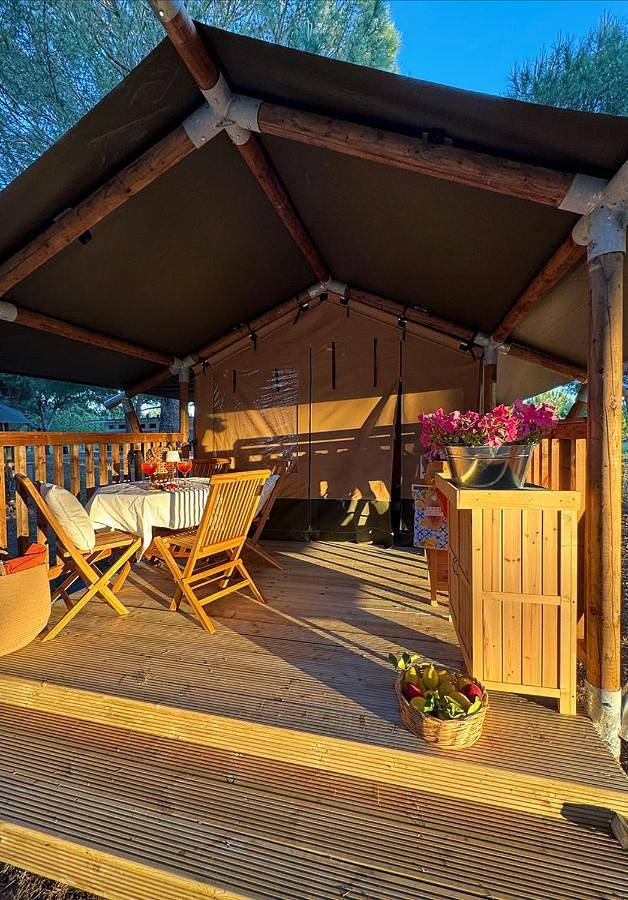 Tent in Isola di Varano (Foce Varano), Ischitella