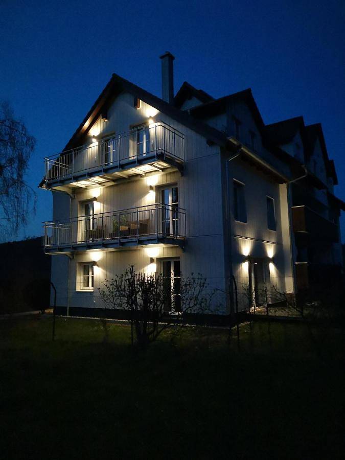 Ferienwohnung für 4 Personen, mit Balkon und Garten sowie Ausblick in Weißenburg in Bayern - 2
